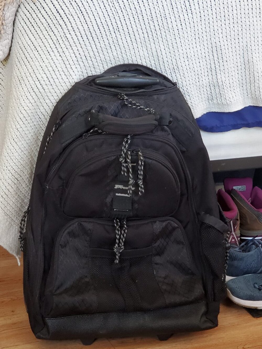 Targus Rolling Notebook Backpack TSB700-02, Black 15"